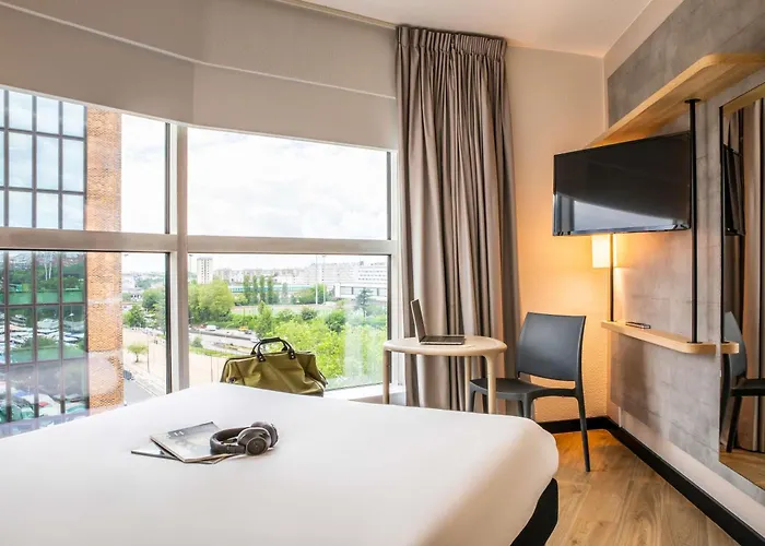 Ibis Budget Paris Porte De Hotel 2*