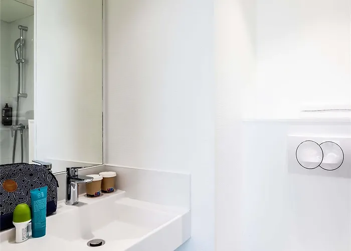 Hotel Ibis Budget Paris Porte De 2*